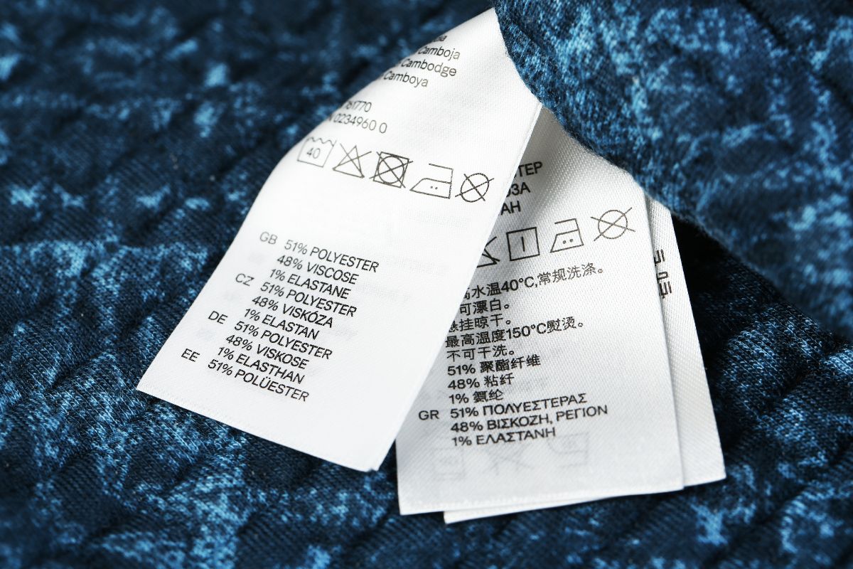 label of clothes verification